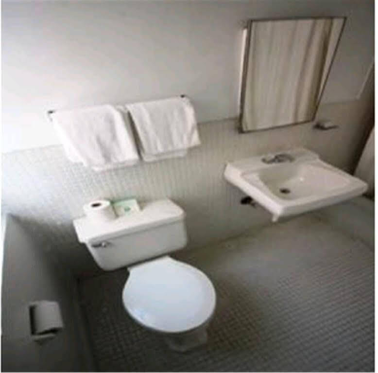ลีมิงตัน โฮเต็ล - ดาวน์ทาวน์ / พอร์ต ออฟ ไมอามี Hotel ภายนอก รูปภาพ